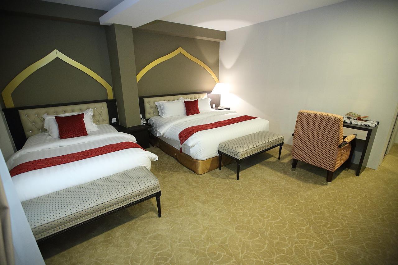 Al Khatiri Hotel Kubang Kerian Buitenkant foto