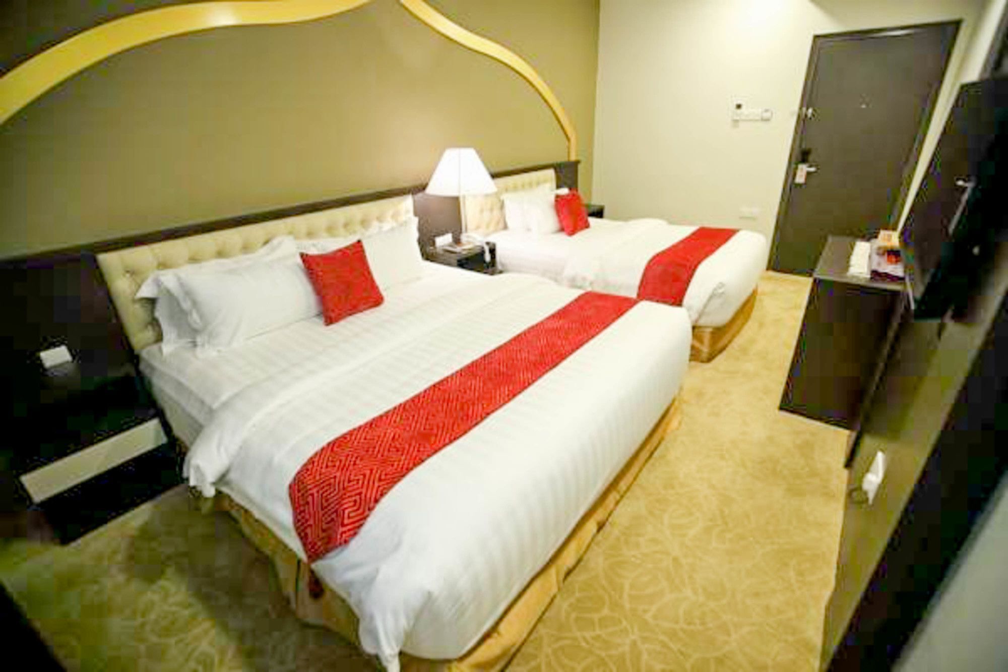 Al Khatiri Hotel Kubang Kerian Buitenkant foto