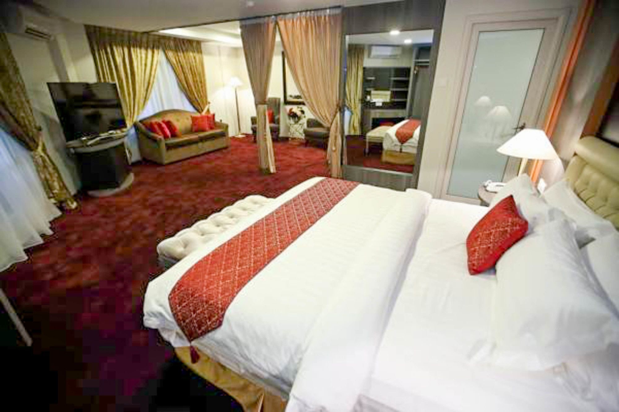 Al Khatiri Hotel Kubang Kerian Buitenkant foto